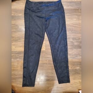 Black Skull High-Waist Active Leggings